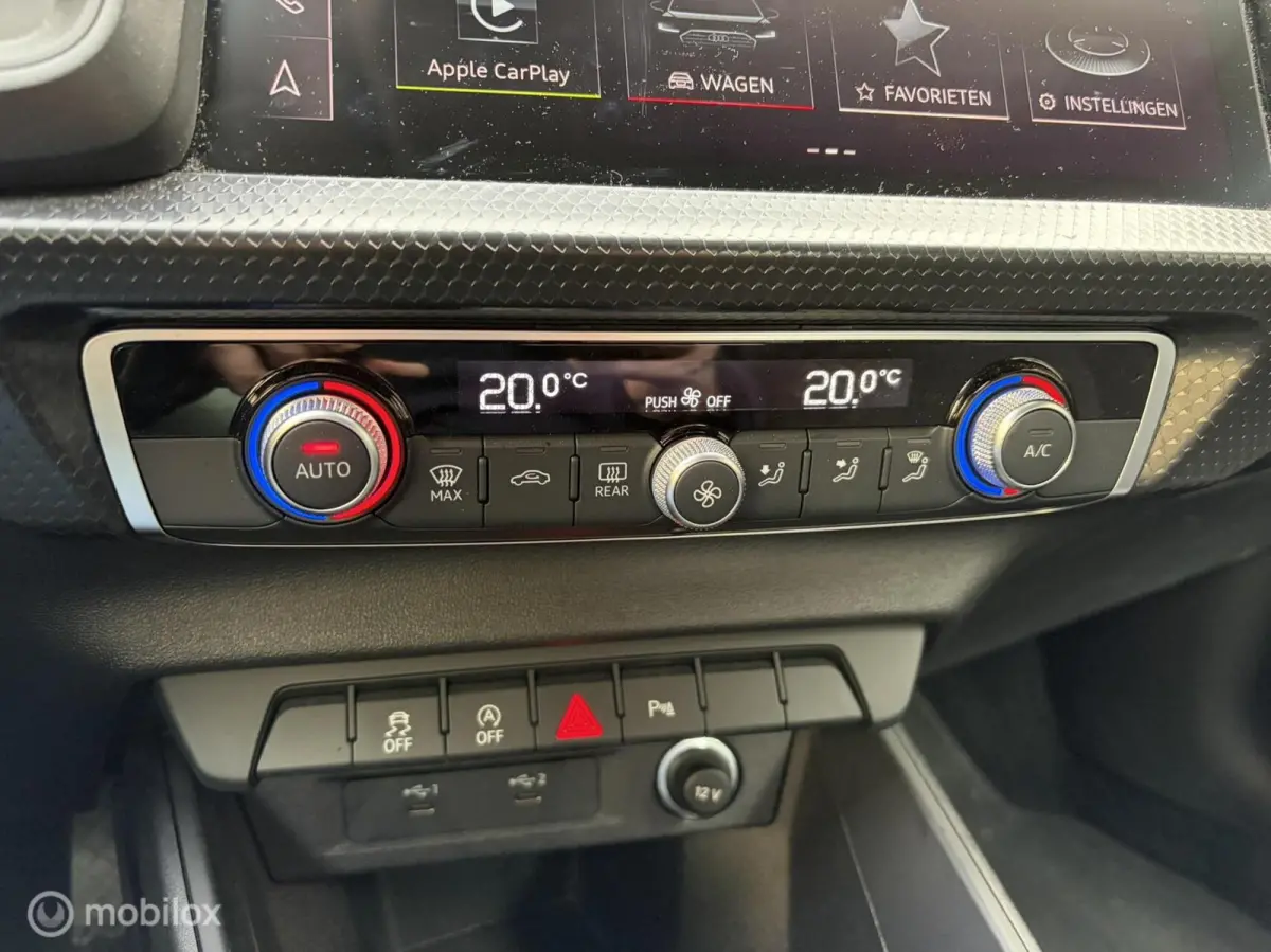 25 TFSI Attitude FM nav / Carplay / LM / Clima / 53.311 km!!
