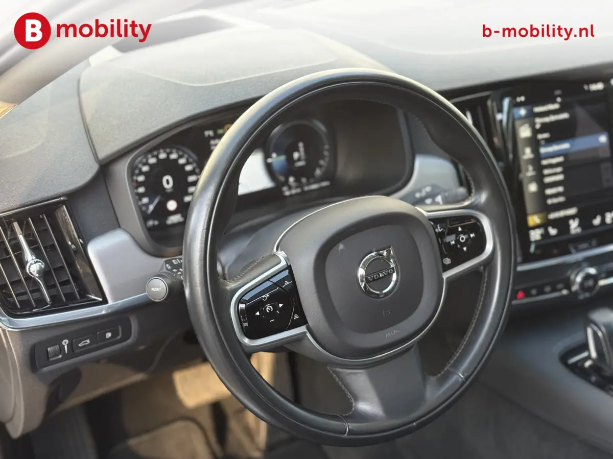2.0 T6 AWD R-Design Trekhaak 2.100kg Head Up Harman/Kardon | 360 Camera | Panoramadak | Apple CarPlay | Adaptive Cruise