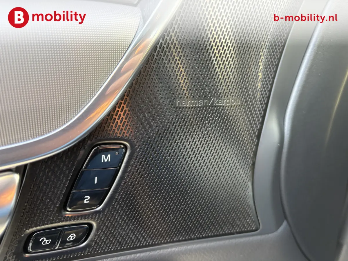 2.0 T6 AWD R-Design Trekhaak 2.100kg Head Up Harman/Kardon | 360 Camera | Panoramadak | Apple CarPlay | Adaptive Cruise