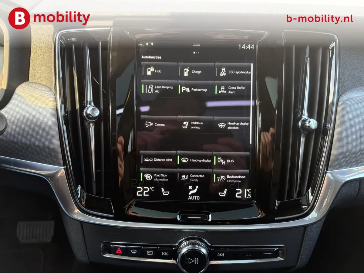 2.0 T6 AWD R-Design Trekhaak 2.100kg Head Up Harman/Kardon | 360 Camera | Panoramadak | Apple CarPlay | Adaptive Cruise