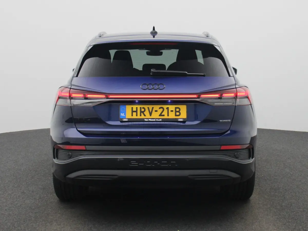 45 quattro Advanced edition 82 kWh l Demo l Adaptive cruise control l Achteruitrijcamera l Airco l Navigatie l Stoelverwarming l Apple Carplay / Android Auto l Matrix-ledkoplampen l Privacy 