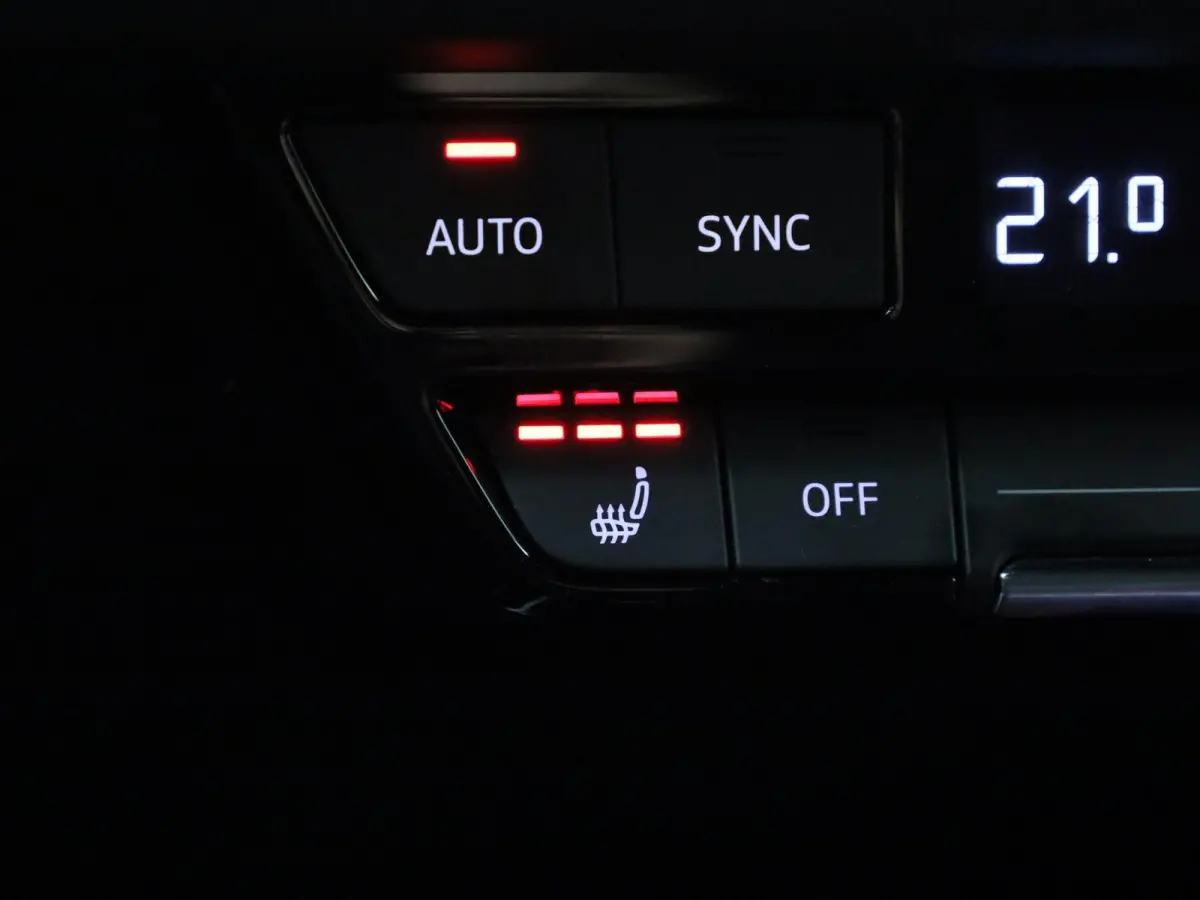 45 quattro Advanced edition 82 kWh l Demo l Adaptive cruise control l Achteruitrijcamera l Airco l Navigatie l Stoelverwarming l Apple Carplay / Android Auto l Matrix-ledkoplampen l Privacy 