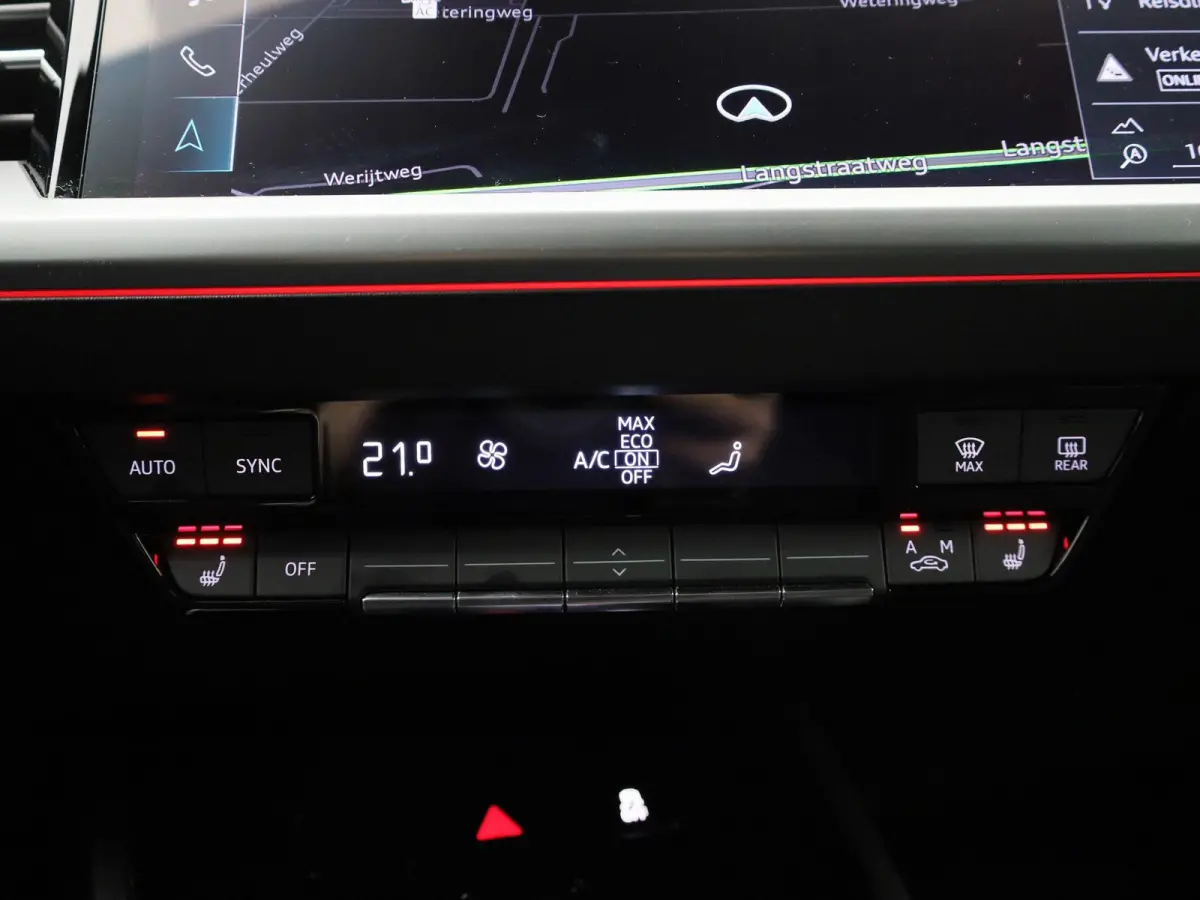 45 quattro Advanced edition 82 kWh l Demo l Adaptive cruise control l Achteruitrijcamera l Airco l Navigatie l Stoelverwarming l Apple Carplay / Android Auto l Matrix-ledkoplampen l Privacy 