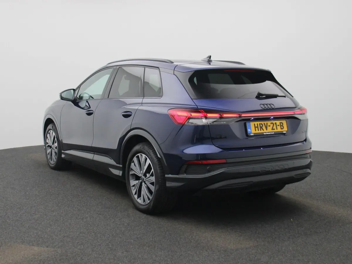 45 quattro Advanced edition 82 kWh l Demo l Adaptive cruise control l Achteruitrijcamera l Airco l Navigatie l Stoelverwarming l Apple Carplay / Android Auto l Matrix-ledkoplampen l Privacy 