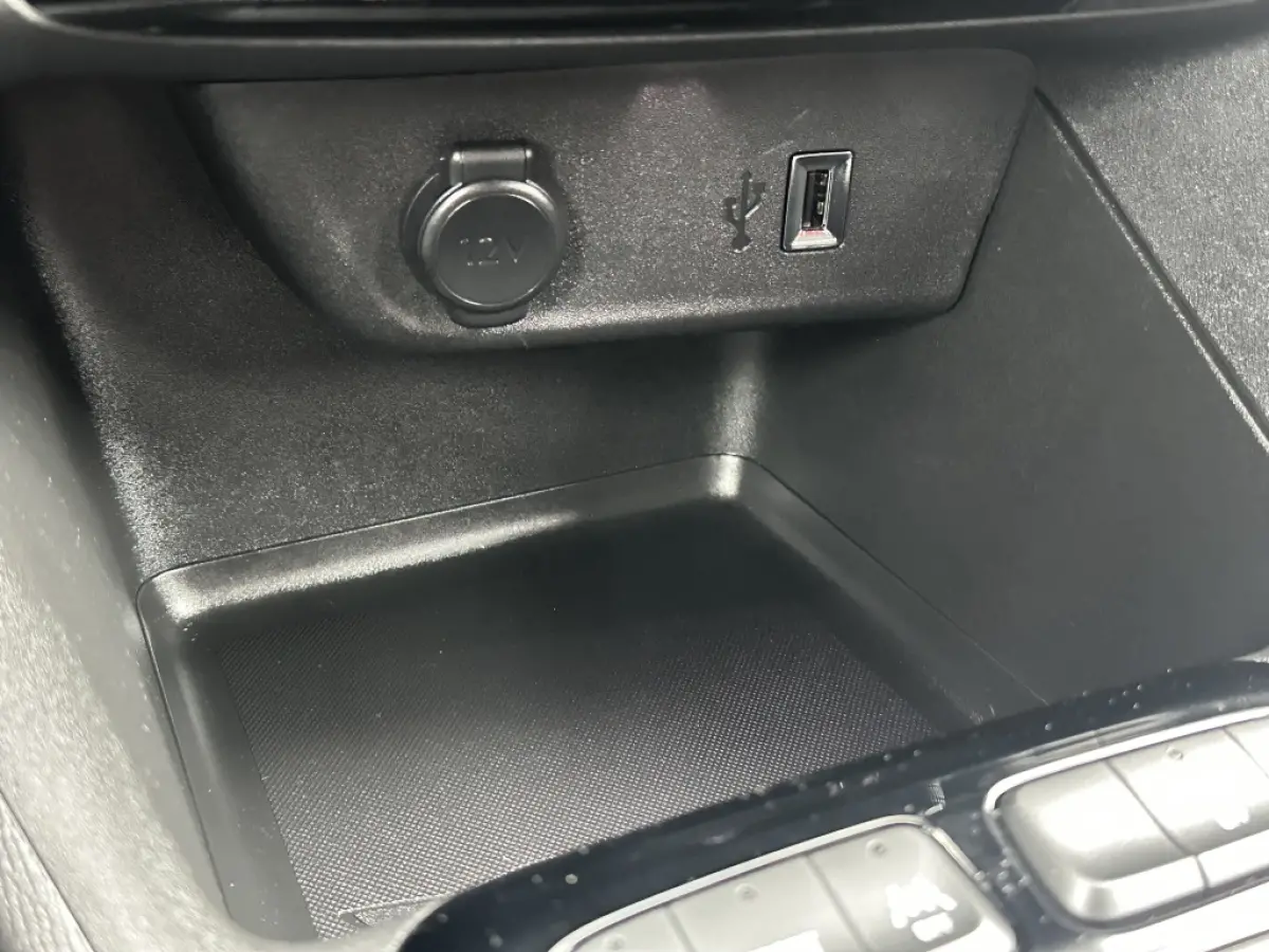 1.2 Level 4 Ultimate 100PK Carplay Half leder