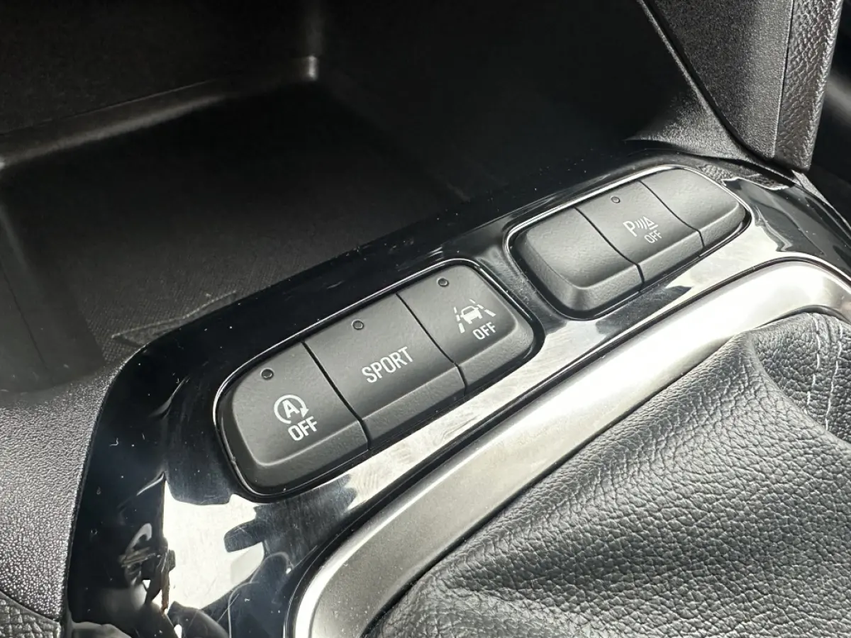 1.2 Level 4 Ultimate 100PK Carplay Half leder