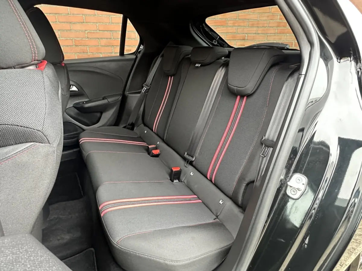 1.2 Level 4 Ultimate 100PK Carplay Half leder