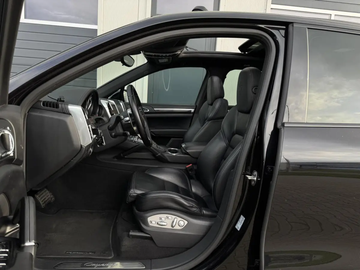 3.0 D Tiptronic S / Facelift / Led / Pano