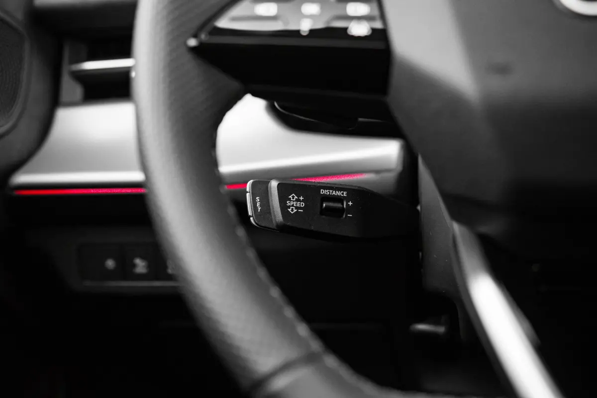 S edition | Adaptive cruise control | Audi sound system | Cruise control