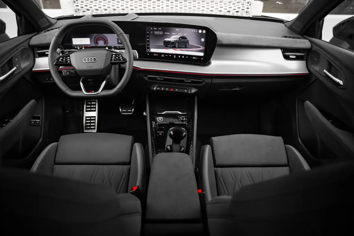 S edition | Adaptive cruise control | Audi sound system | Cruise control