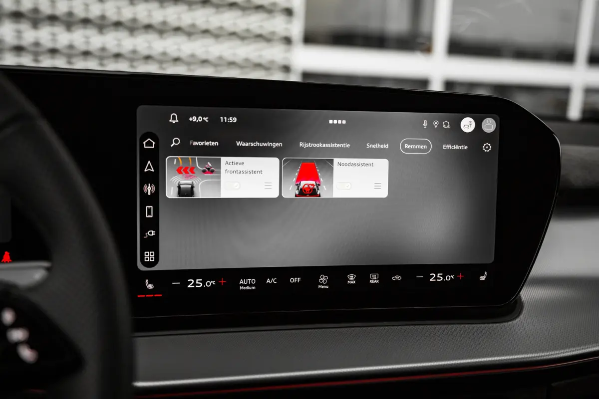 S edition | Adaptive cruise control | Audi sound system | Cruise control