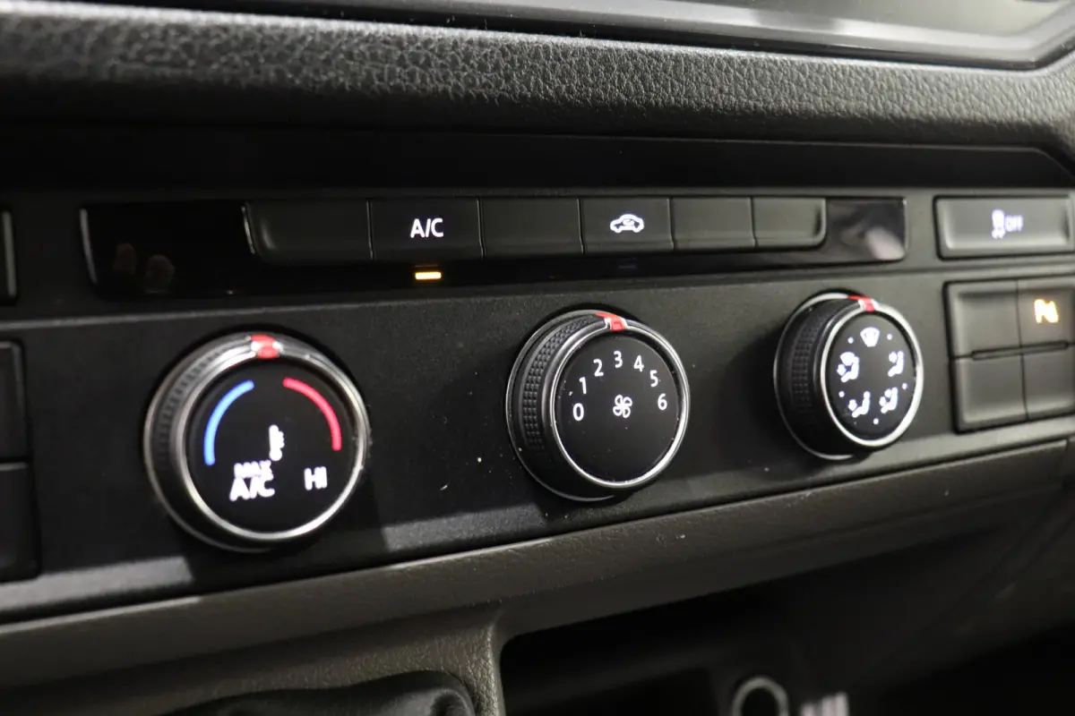 2.0 TDI 177PK L3H3 EURO 6 - Airco - Cruise - PDC - €16.900,- Excl.