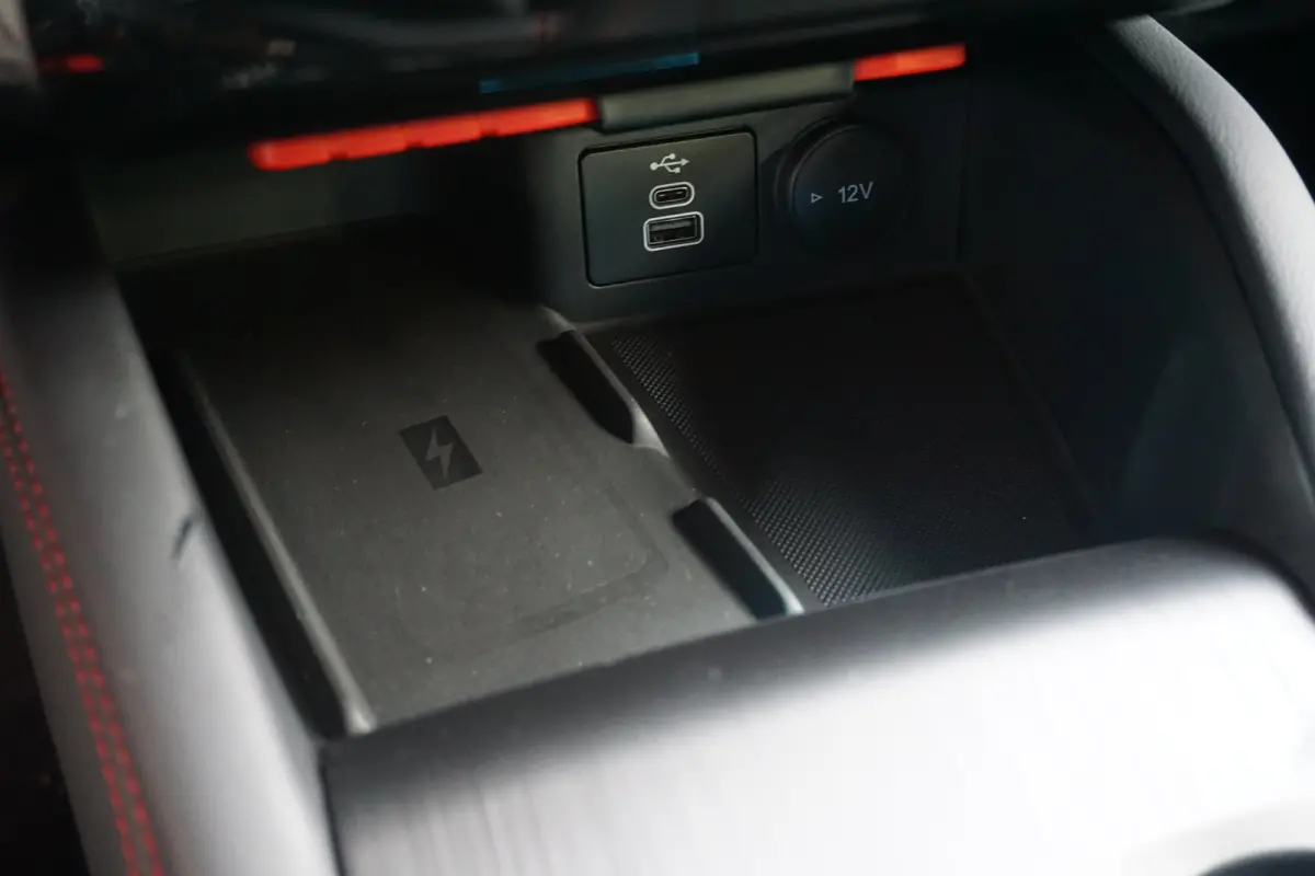 2.5 PHEV ST-Line X | Demo-Deal | Trekhaak Wegklapbaar | Winter Pakket | Driver Assistance Pack | | Audio installatie premium | Bots herkenning en activatie | Bots waarschuwing systeem