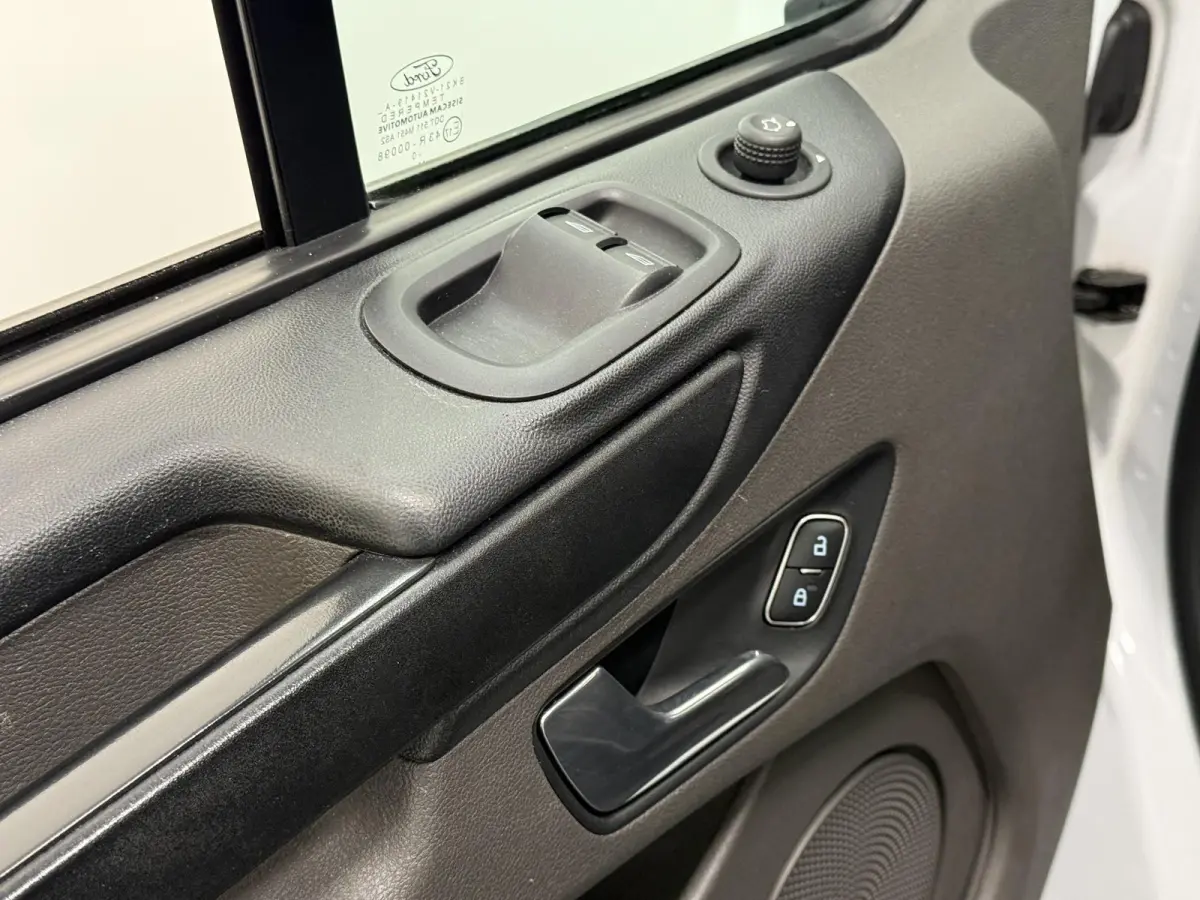 300 2.0 TDCI L2H1 Trend Airco Cruise Control Parkeersensoren Verwarmbare voorstoelen