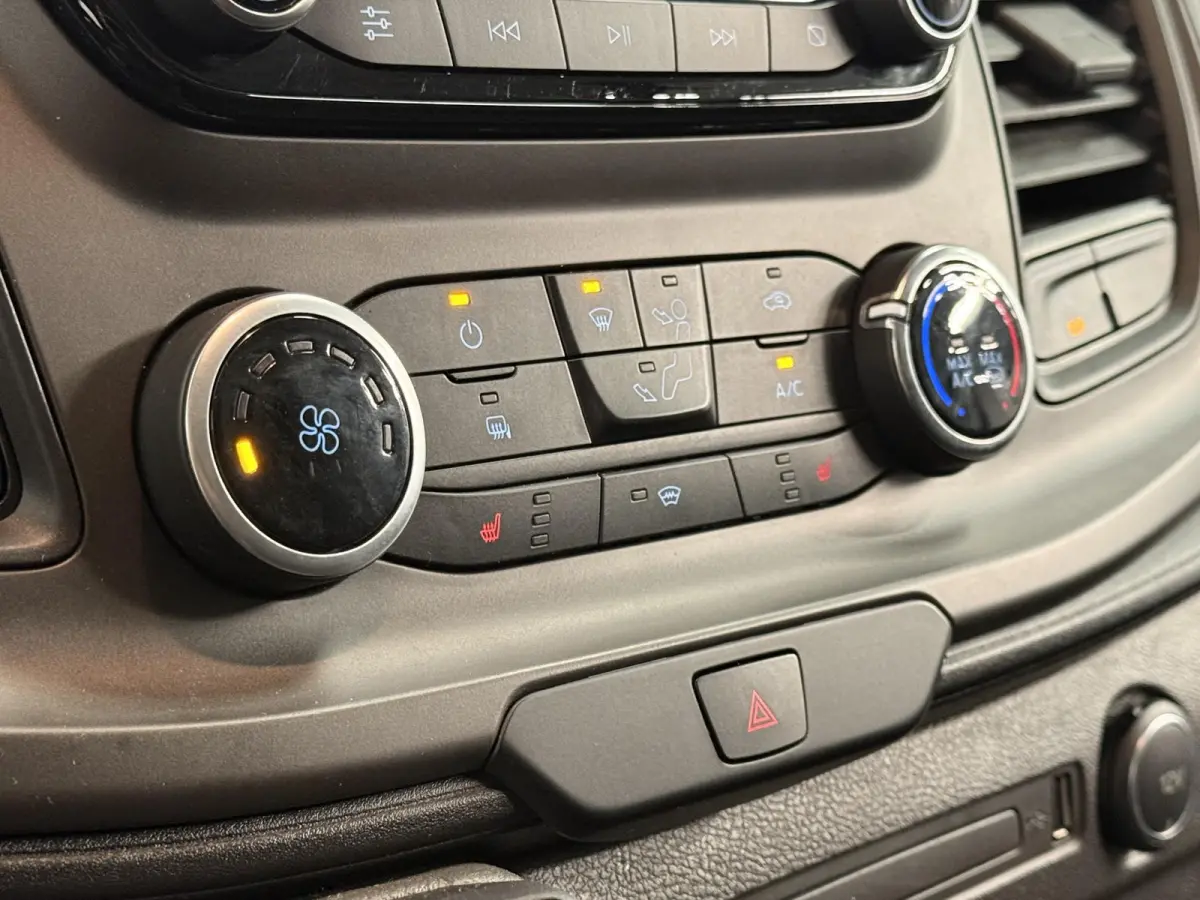 300 2.0 TDCI L2H1 Trend Airco Cruise Control Parkeersensoren Verwarmbare voorstoelen