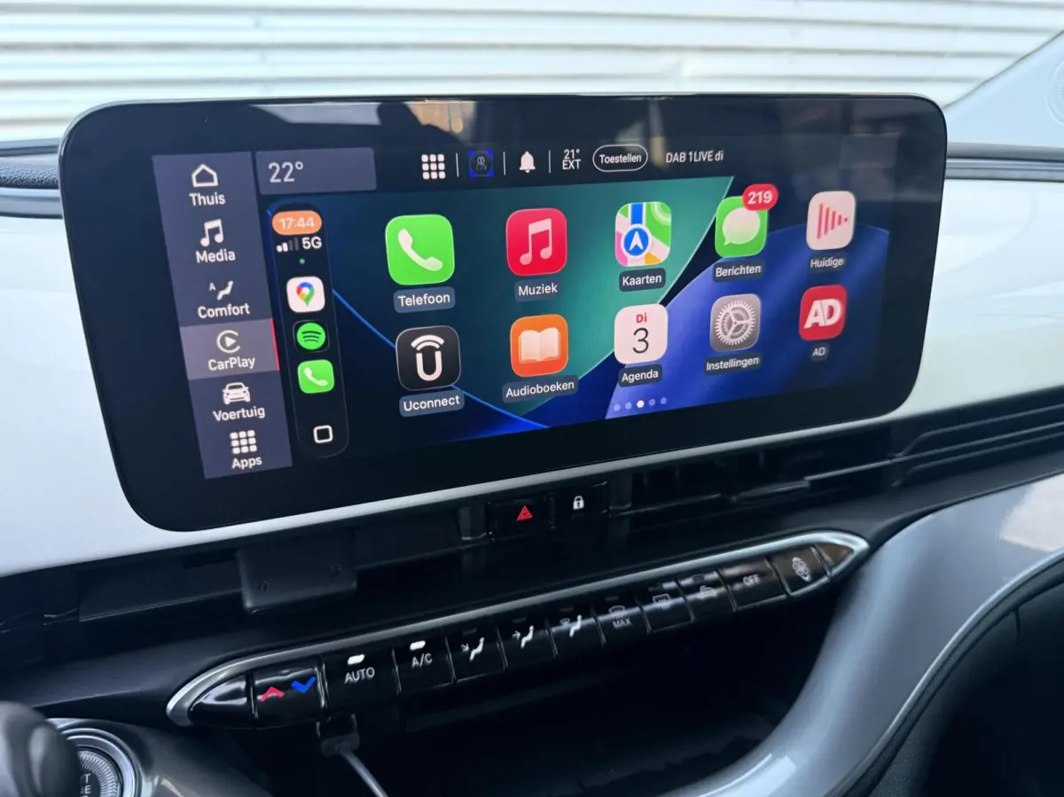 24 kWh Navi Camera Carplay Led Cruise SOH 100% Eerste Eigenaar Dealer Onderhouden Nieuwstaat 2023 Nouvelle 500 70 Kw 95 Pk incl 12 maanden garantie