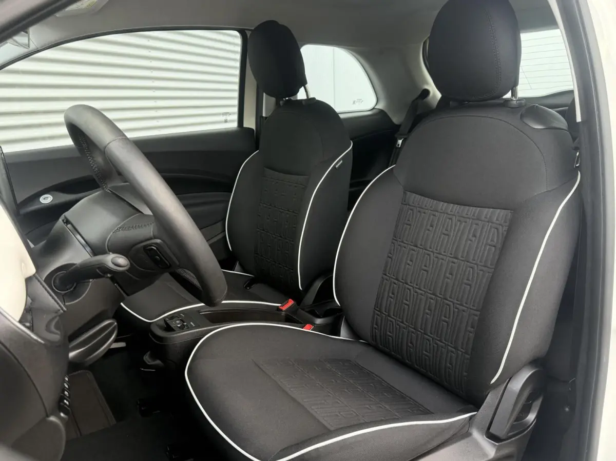 24 kWh Navi Camera Carplay Led Cruise SOH 100% Eerste Eigenaar Dealer Onderhouden Nieuwstaat 2023 Nouvelle 500 70 Kw 95 Pk incl 12 maanden garantie