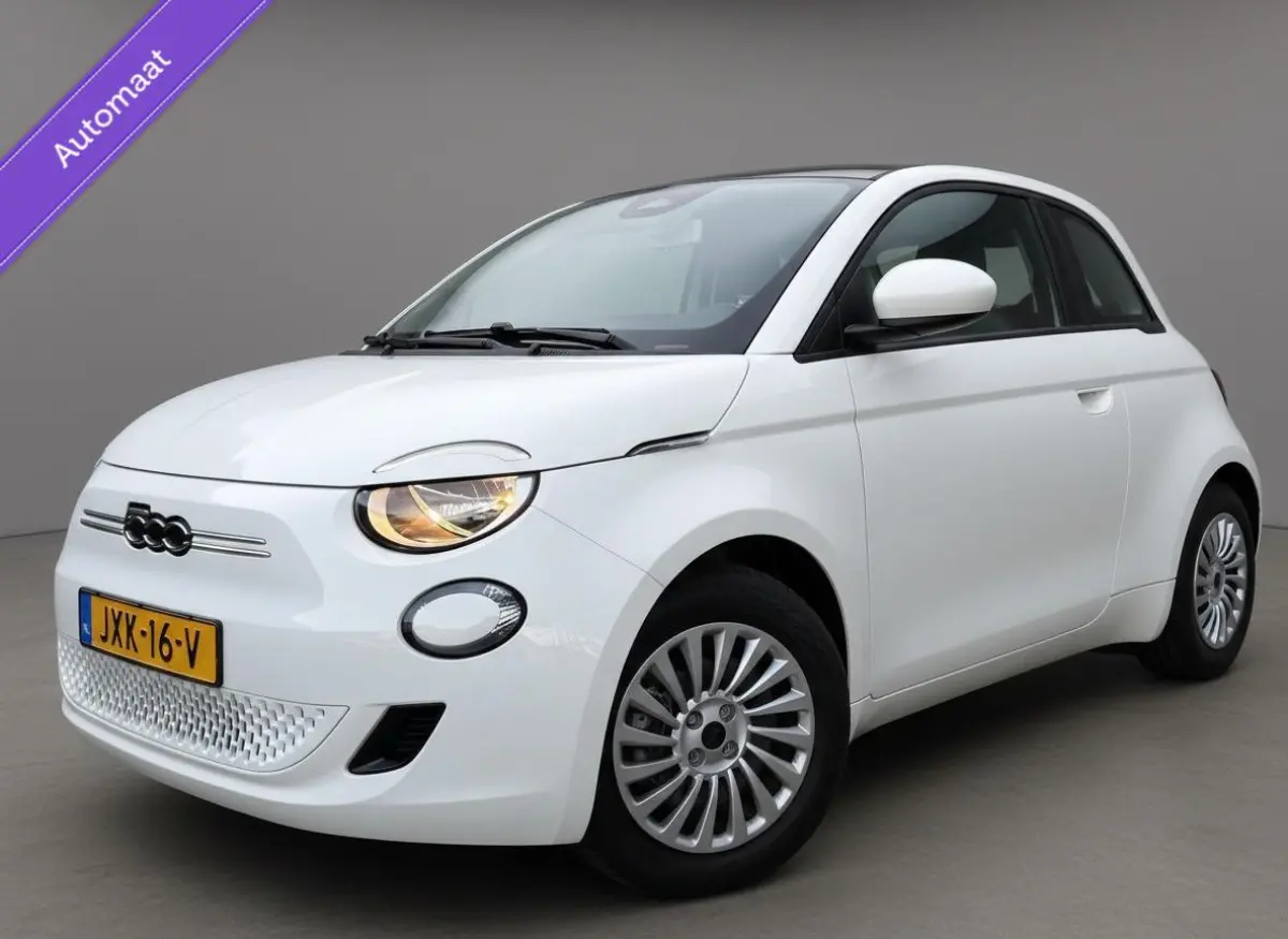 24 kWh Navi Camera Carplay Led Cruise SOH 100% Eerste Eigenaar Dealer Onderhouden Nieuwstaat 2023 Nouvelle 500 70 Kw 95 Pk incl 12 maanden garantie