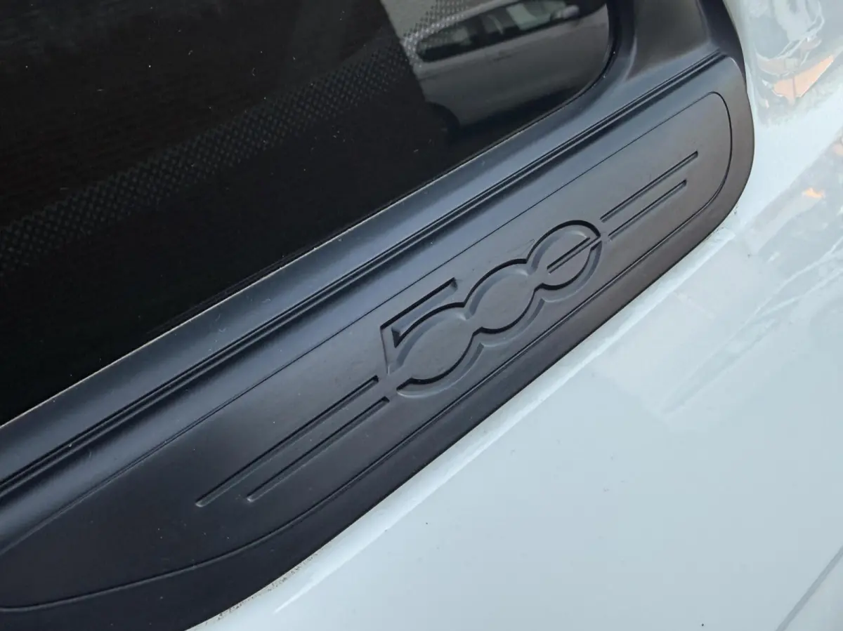 24 kWh Navi Camera Carplay Led Cruise SOH 100% Eerste Eigenaar Dealer Onderhouden Nieuwstaat 2023 Nouvelle 500 70 Kw 95 Pk incl 12 maanden garantie