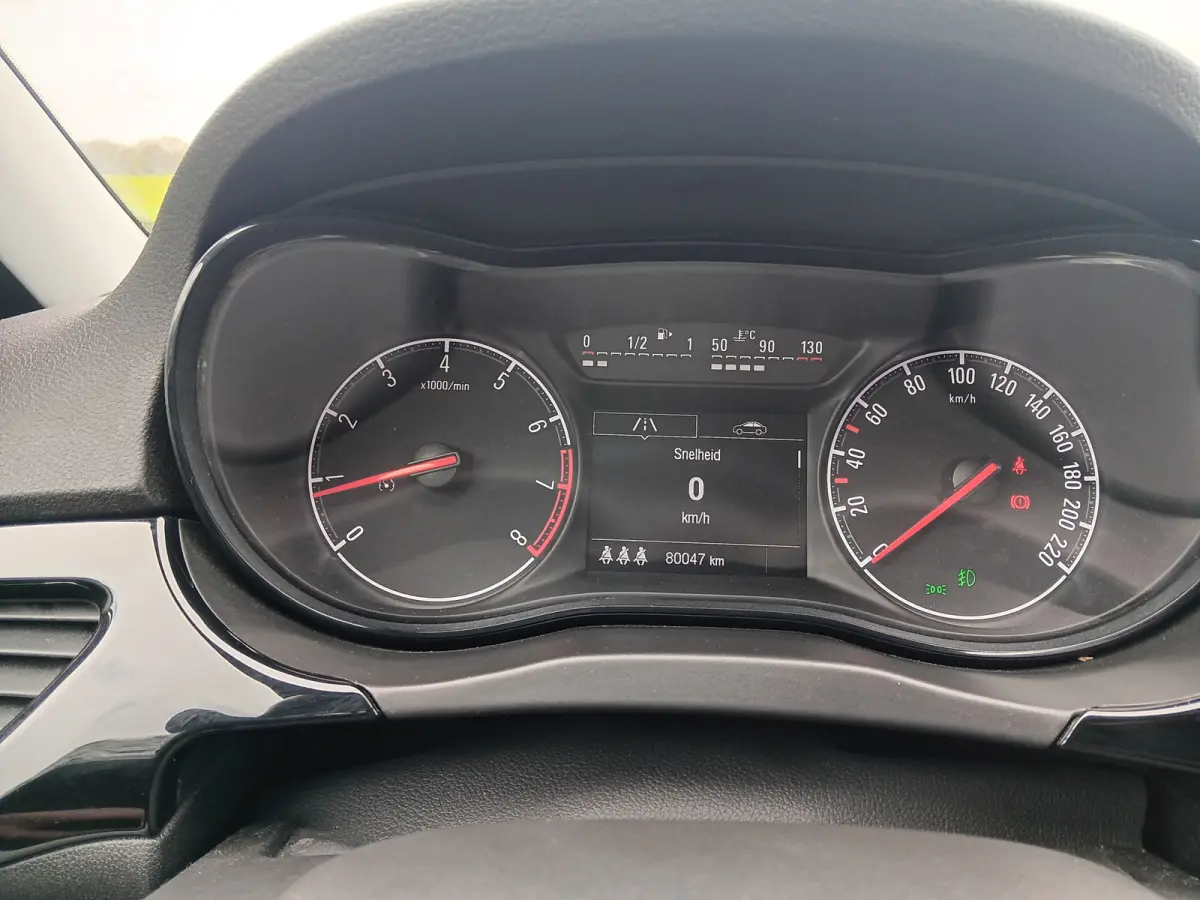 1.4 Online Edition,NAV,LMV,CRUISE,AIRCO,1ste Eigenaar,Carplay,All season banden