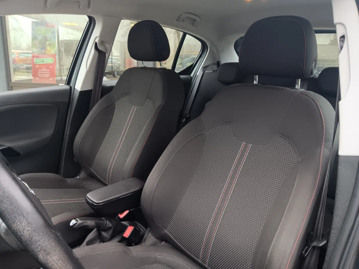1.4 Online Edition,NAV,LMV,CRUISE,AIRCO,1ste Eigenaar,Carplay,All season banden