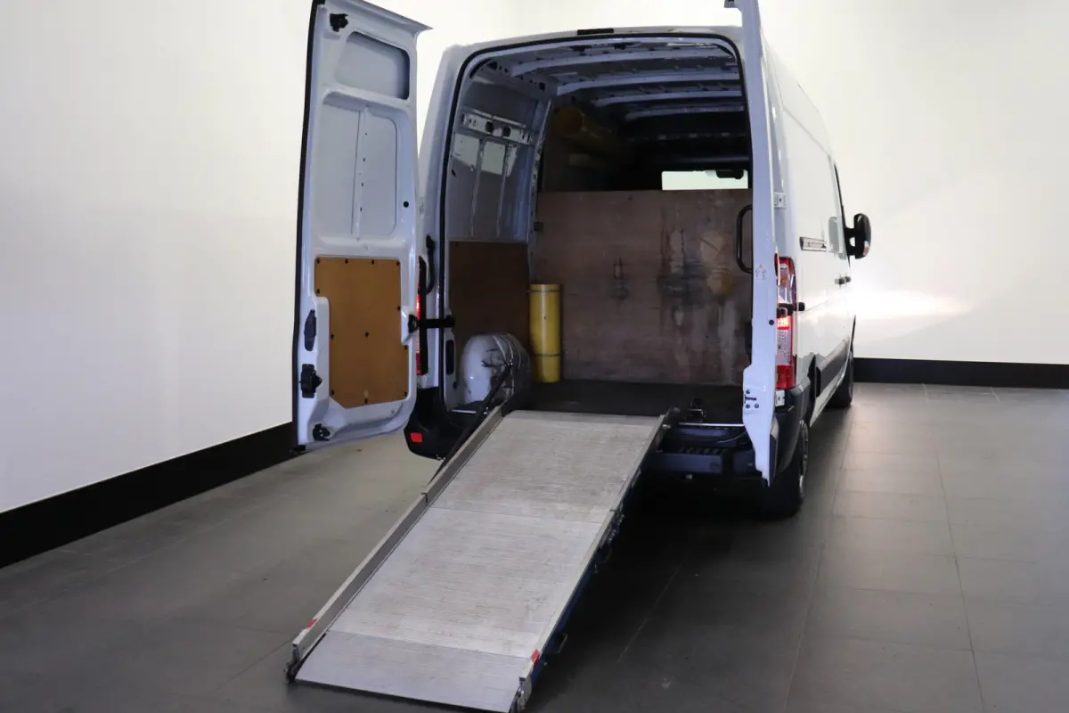 2.3 Turbo 180PK L2H2 EURO 6 - A/C Climate - Trekhaak - Camera - €13.900,- Excl.