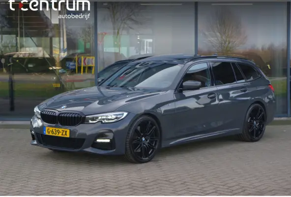 330i 259 PK High Executive M-Sport Edition, Panoramadak, Trekhaak, Individual, Head-Up