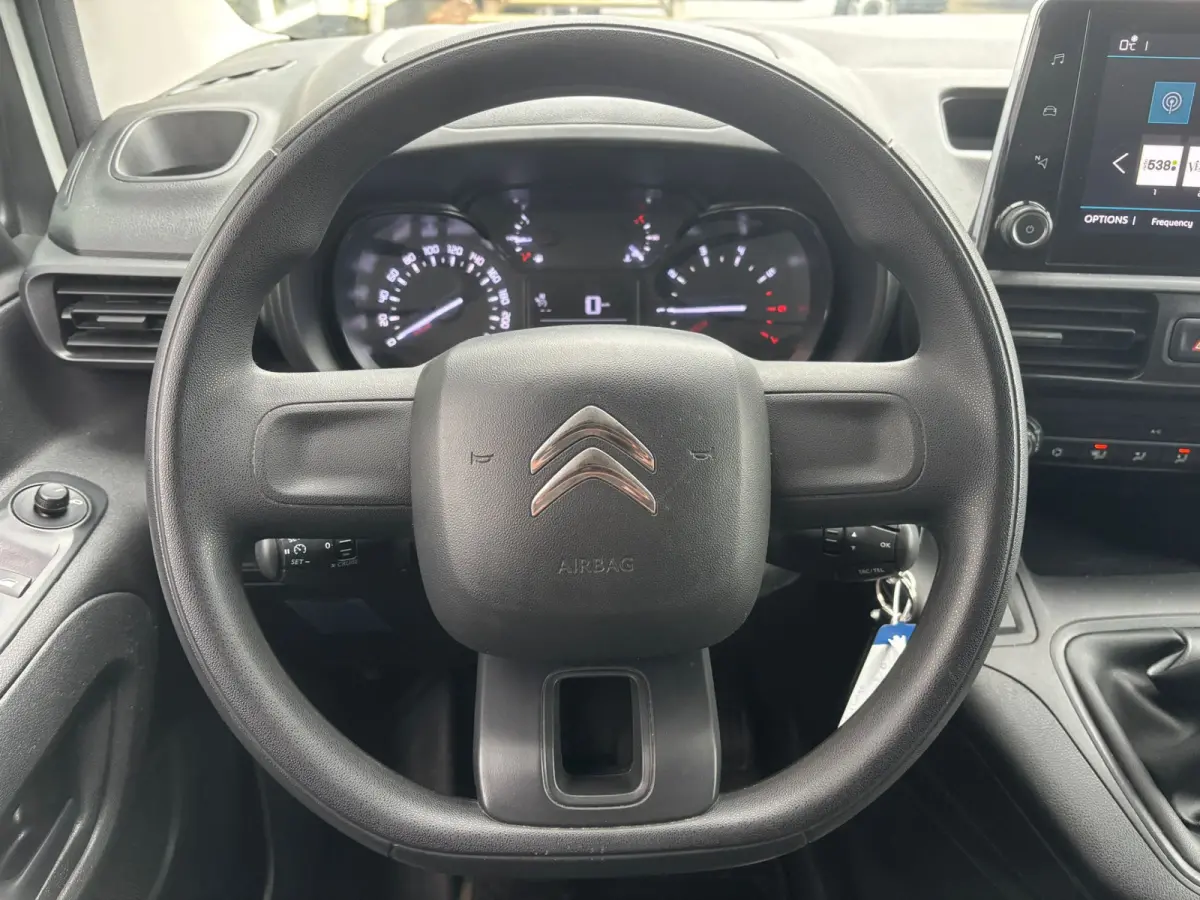 1.5 BlueHDI Club XL | Apple Carplay | Cruise | Navi | Airco