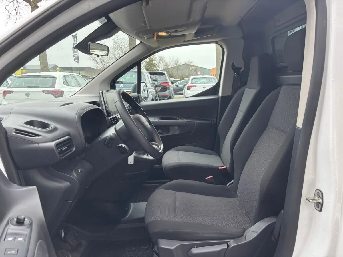 1.5 BlueHDI Club XL | Apple Carplay | Cruise | Navi | Airco