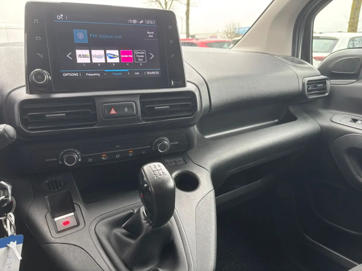 1.5 BlueHDI Club XL | Apple Carplay | Cruise | Navi | Airco