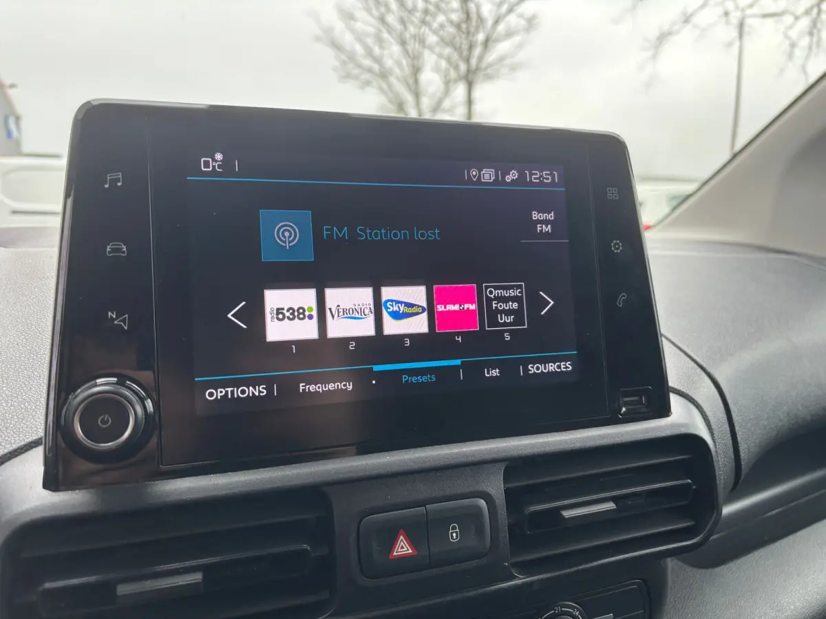 1.5 BlueHDI Club XL | Apple Carplay | Cruise | Navi | Airco