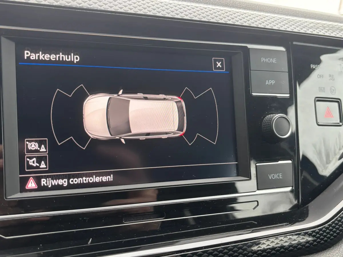 1.0 TSI Life | Parkeer Sensoren | Bluetooth | Cruise | Airco