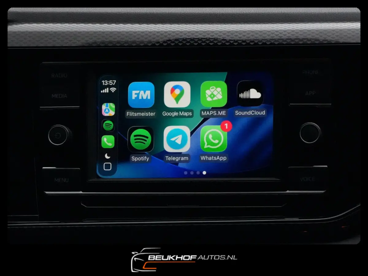 1.0 TSI Polo Carplay Camera Navi Virtual