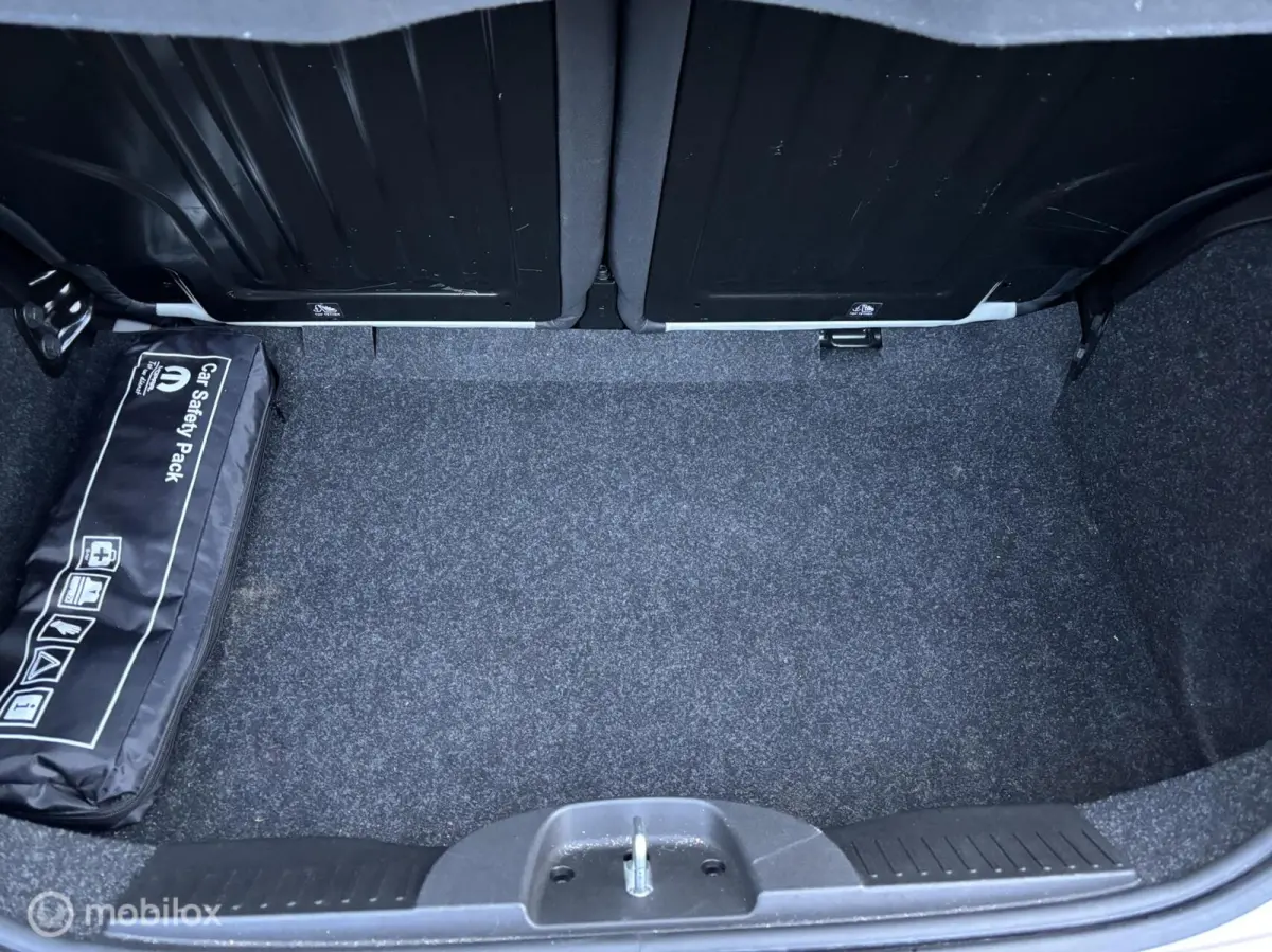 1.0i Hybrid Dolcevita Navi Airco Cruise Apple carplay LMV PDC