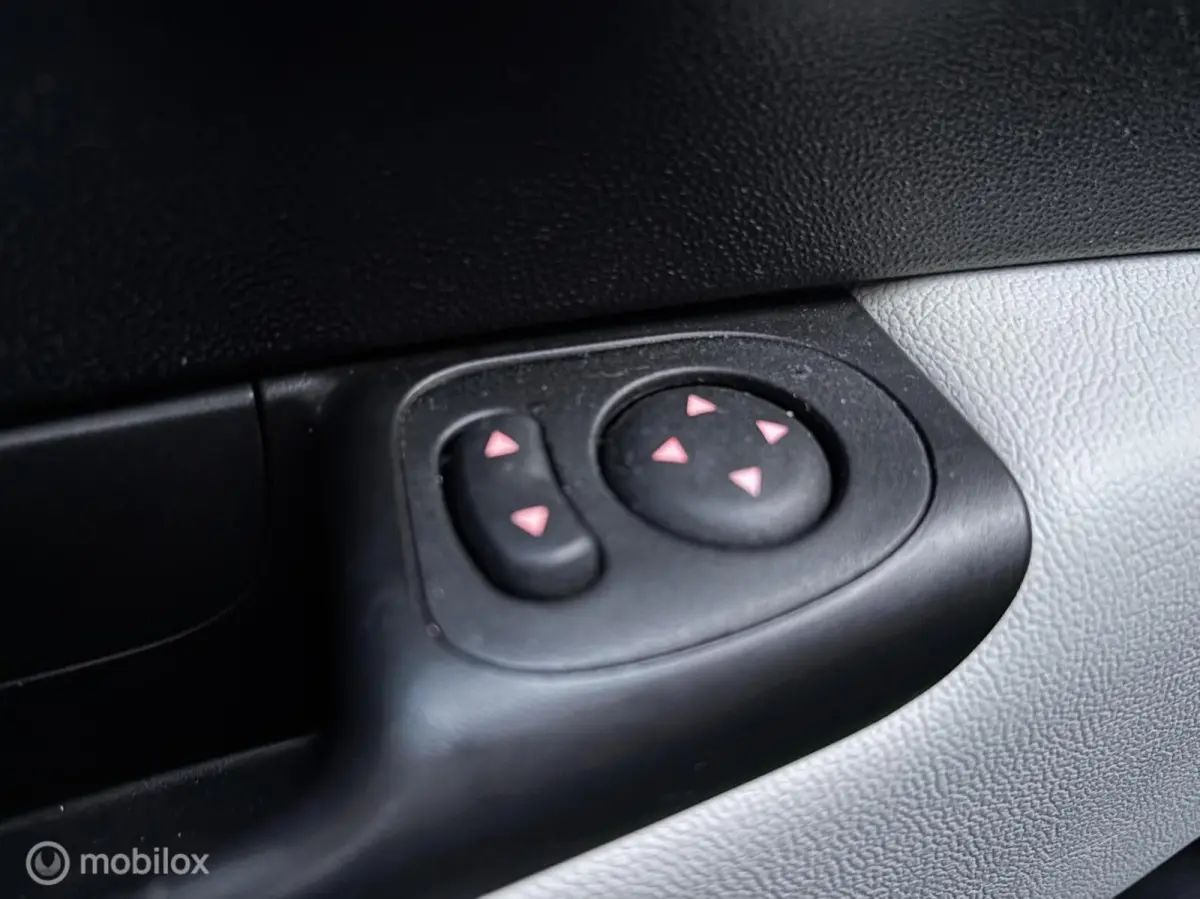 1.0i Hybrid Dolcevita Navi Airco Cruise Apple carplay LMV PDC