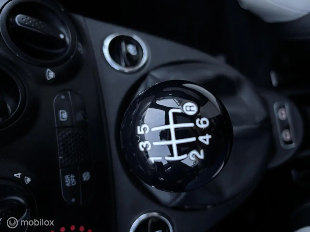 1.0i Hybrid Dolcevita Navi Airco Cruise Apple carplay LMV PDC