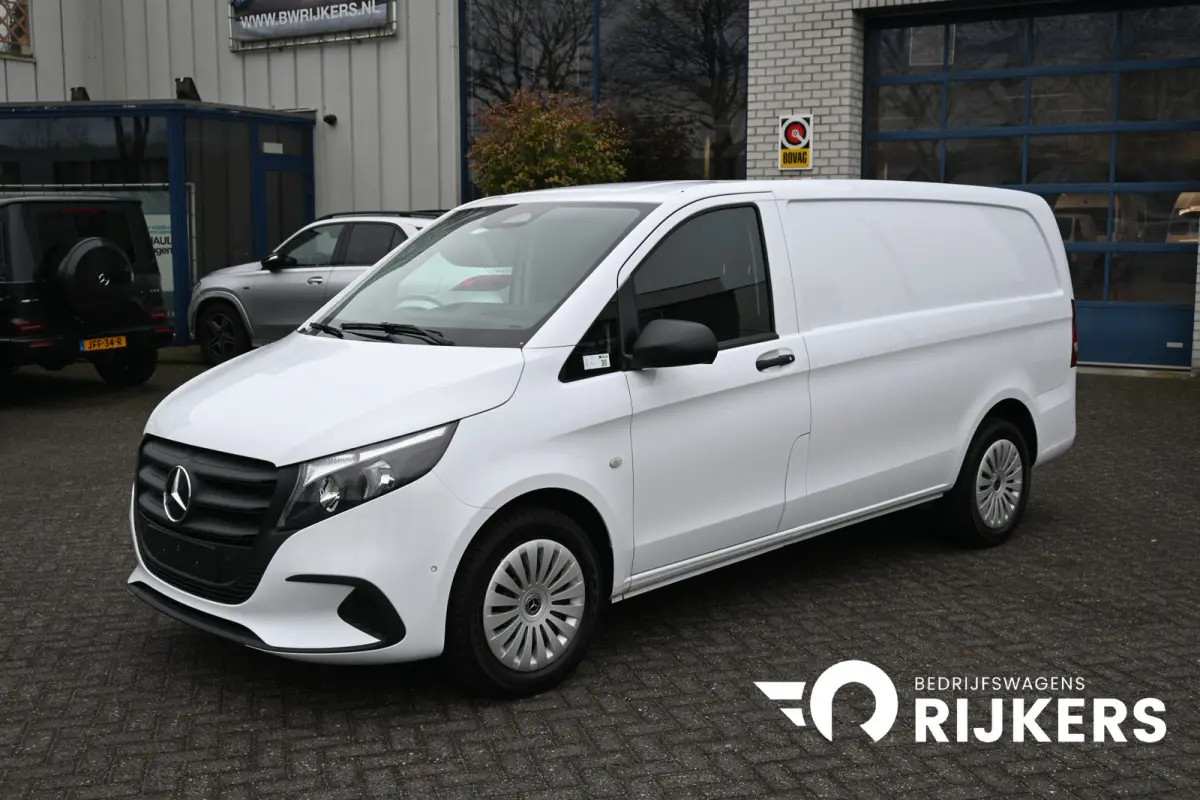 116 CDI L2 Pro Navigatie en Smartphone integratiepakket, Bumpers in kleur, Etc.