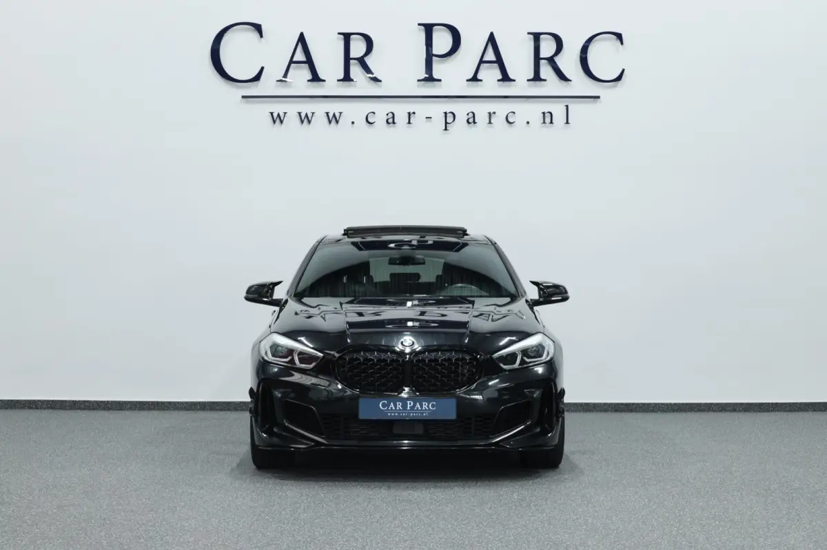 M135i xDrive 306+PK M-PERFORMANCE/LED/VIRTUAL/SFEER/PANO/LEER+S.VERWARMING/CAM/LMV/ACC/ECC/12 MND GARANTIE!