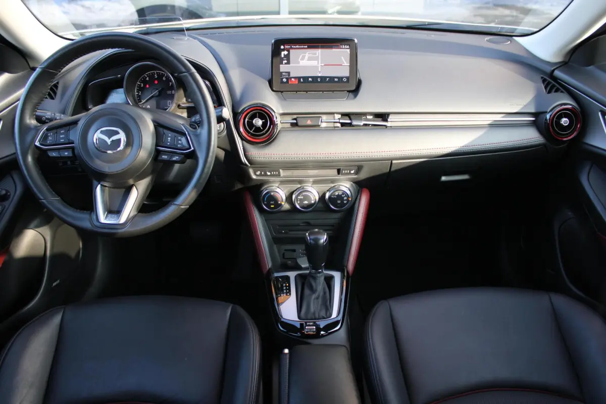 2.0 SkyActiv-G 120 GT-M Automaat | Trekhaak | Leder | Camera