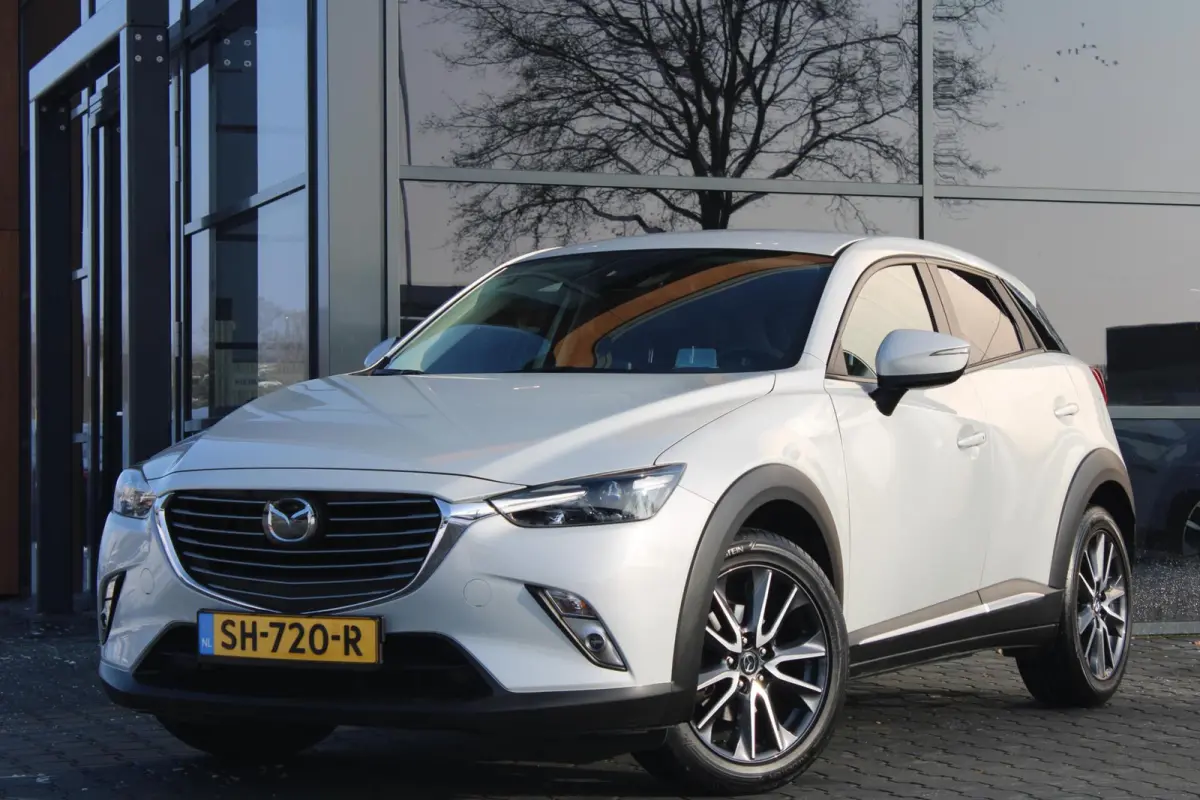 2.0 SkyActiv-G 120 GT-M Automaat | Trekhaak | Leder | Camera