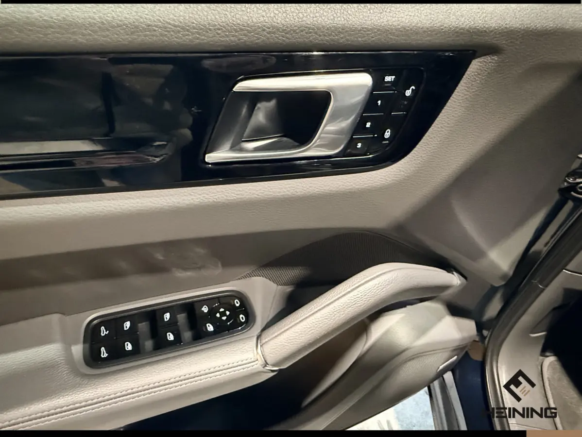 3.0 Apple-Carplay | Panoramadak | Trekhaak | Navigatie | Bose | Luchtvering