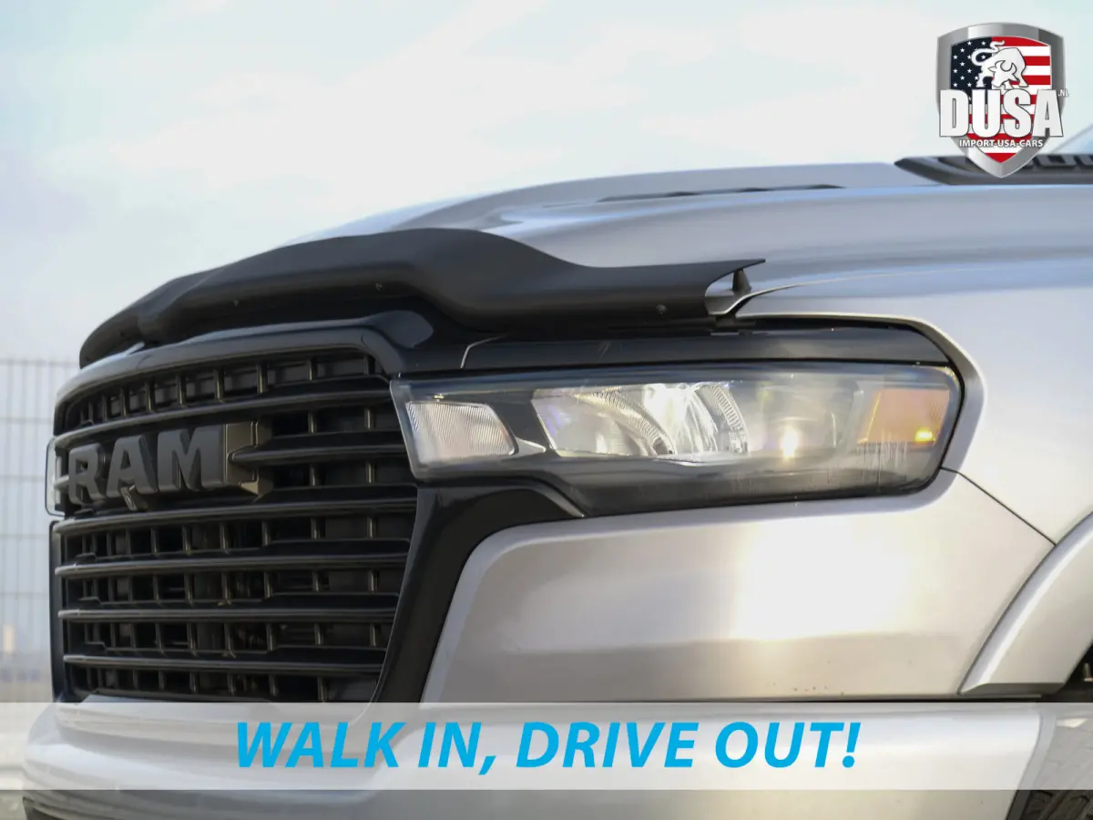 1500 | Laramie | Nigh | 3.0L I6 Hurricane | Crew Cab | 4X4 | Jason Cover | Passenger Display | Getoonde accessoires zijn verkrijgbaar tegen meerprijs