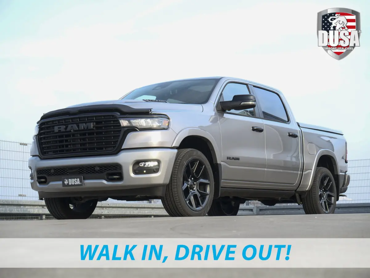 1500 | Laramie | Nigh | 3.0L I6 Hurricane | Crew Cab | 4X4 | Jason Cover | Passenger Display | Getoonde accessoires zijn verkrijgbaar tegen meerprijs