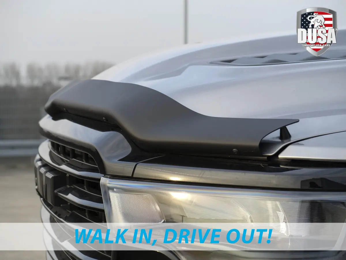 1500 | Laramie | Nigh | 3.0L I6 Hurricane | Crew Cab | 4X4 | Jason Cover | Passenger Display | Getoonde accessoires zijn verkrijgbaar tegen meerprijs