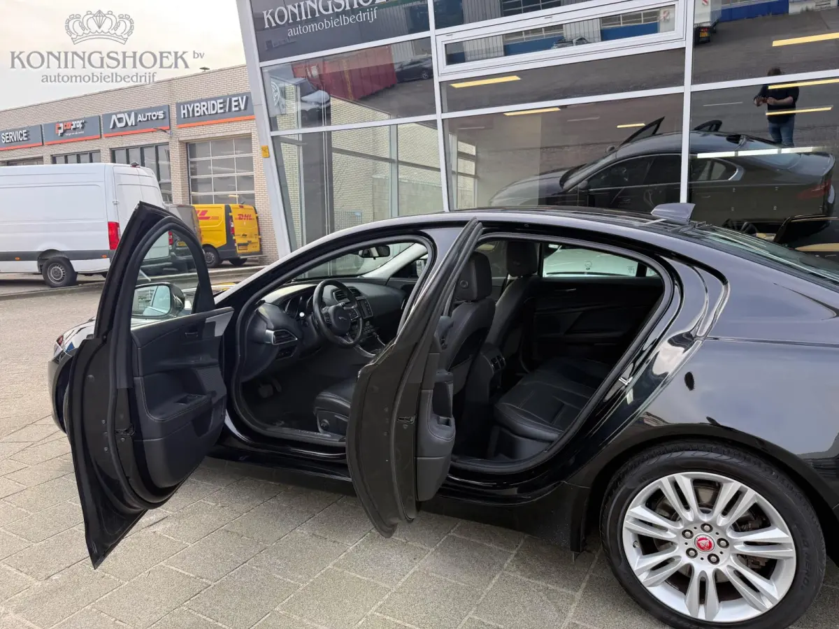 2.0t AWD Portfolio