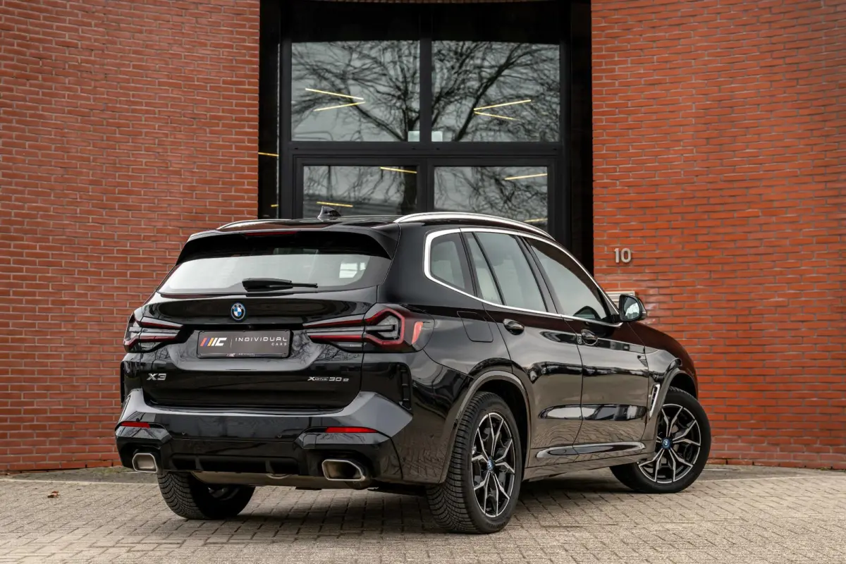 xDrive30e M-Sport ACC Panorama HuD Trekhaak Leder