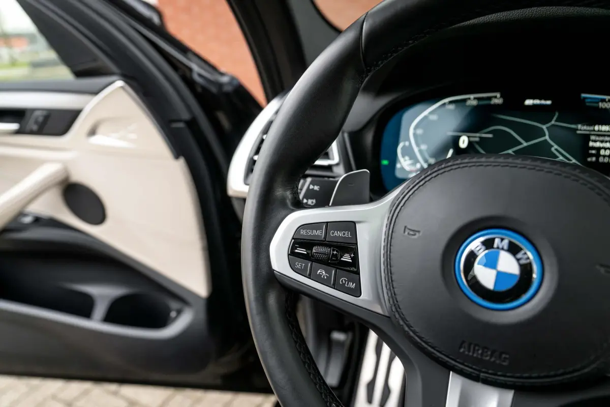 xDrive30e M-Sport ACC Panorama HuD Trekhaak Leder