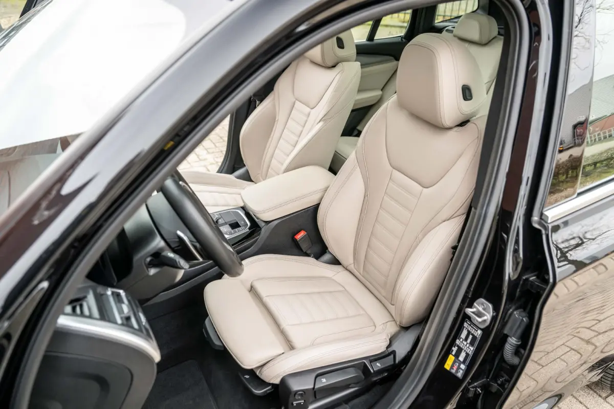 xDrive30e M-Sport ACC Panorama HuD Trekhaak Leder