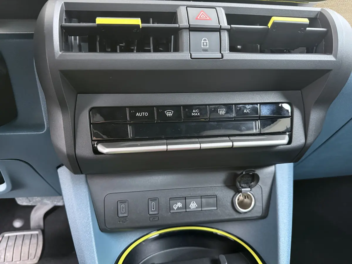 1.2 Hybrid La Prima | Achteruitrijcamera | Afdaal assistent | Airco (automatisch)
