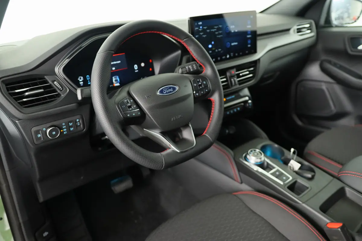 Plug-In Hybrid ST-Line Black Pack | Trekhaak Elek. Wegklapbaar | Elek. Panoramadak | Winter Pack | Driver Assistance Pack